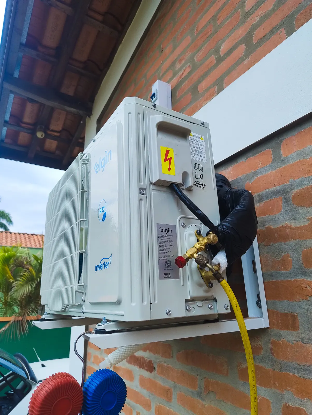 Instalação de ar-condicionado split inverter Elgin R32 em São Luís - MA